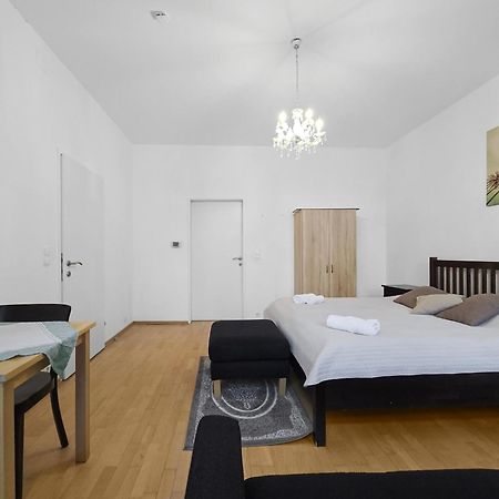 Three King-Size Beds, Three Bedrooms Vídeň Exteriér fotografie